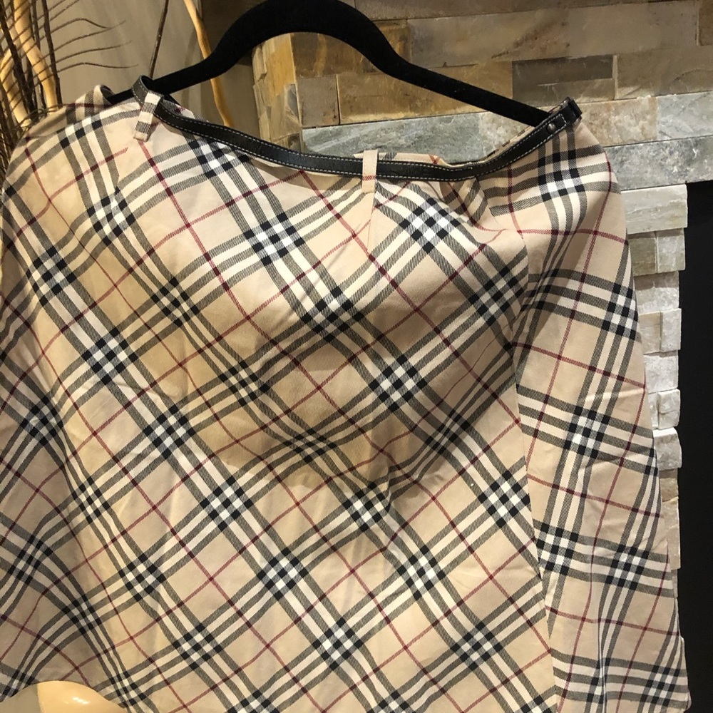 Burberry wrap around skirt with leather belt